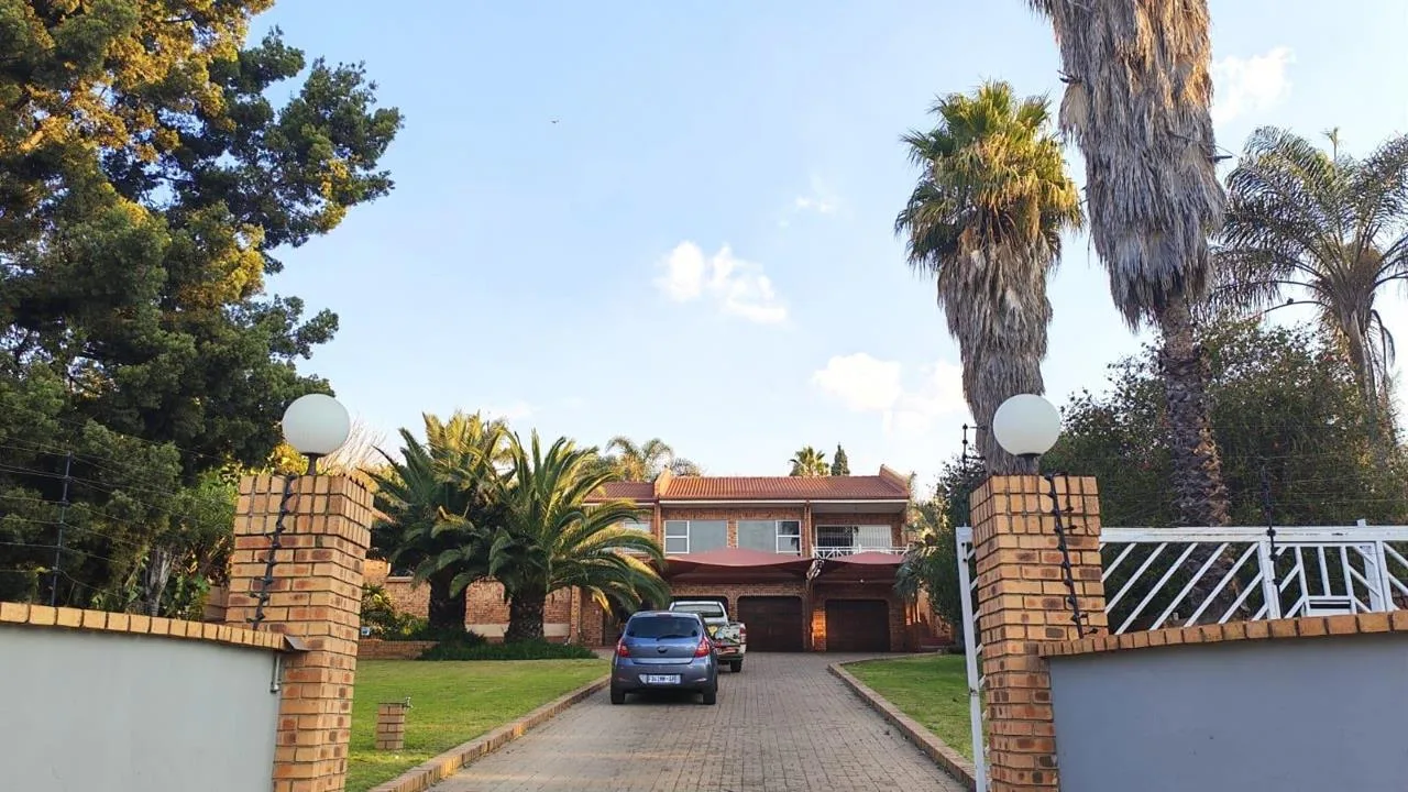4 Bedroom House to rent in Die Heuwel