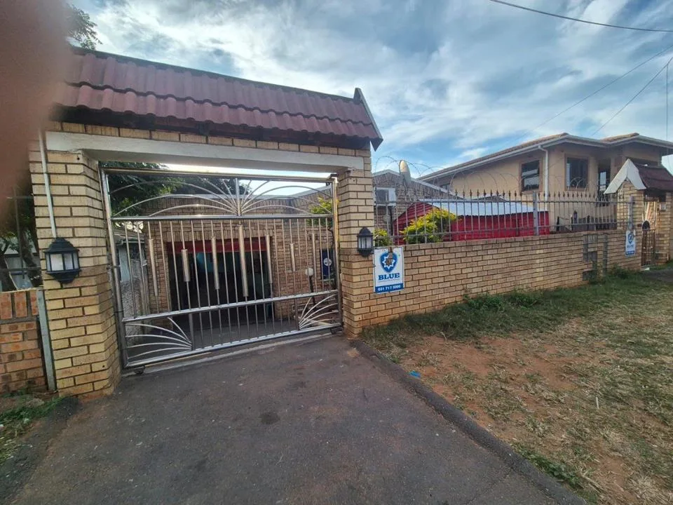 2 Bedroom House for sale in Austerville