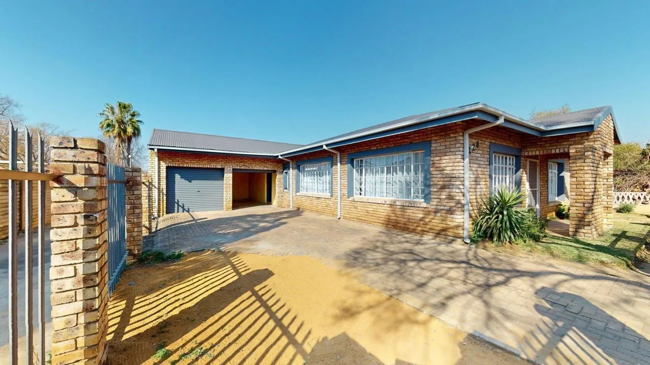 3 Bedroom House for sale in Miederpark