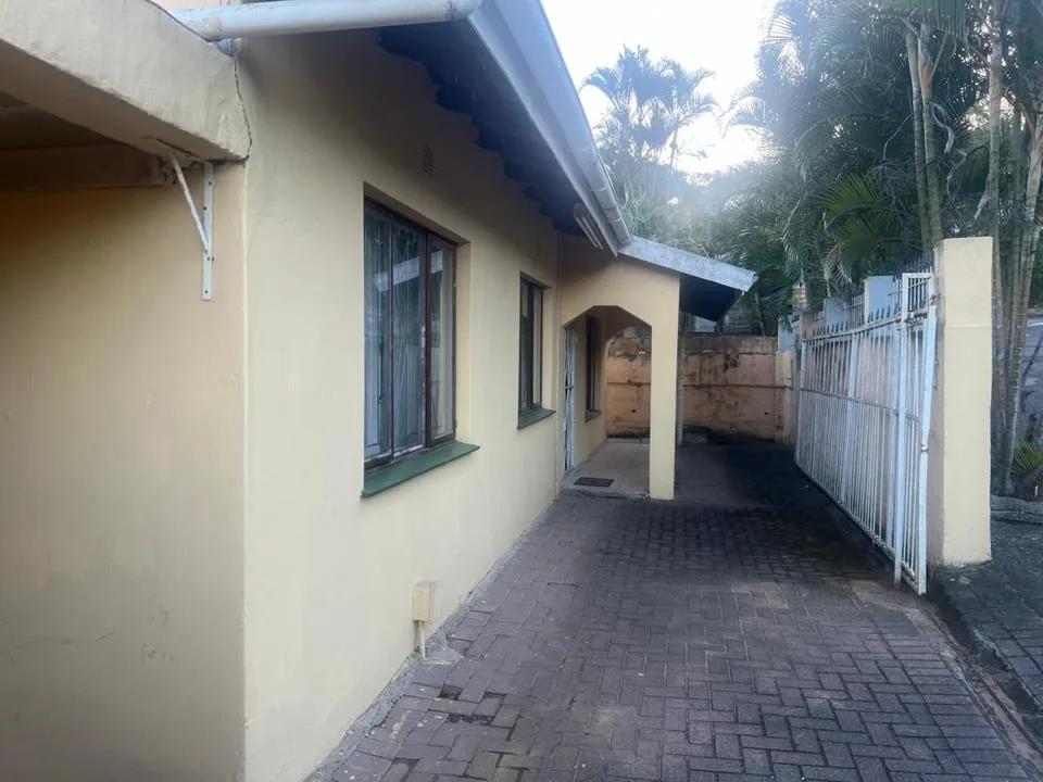 3 Bedroom Townhouse for sale in Palmiet