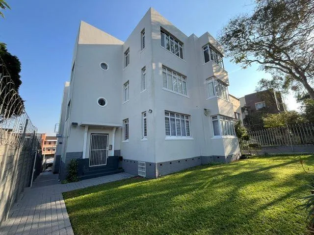 Apartment / flat for sale in Essenwood
