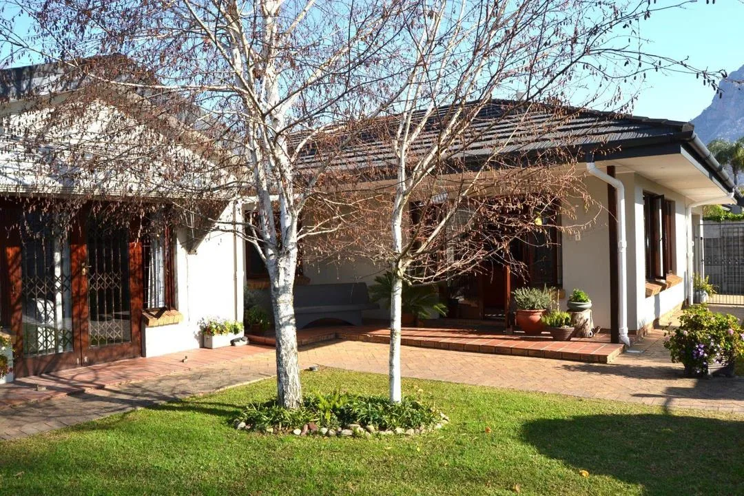 3 Bedroom House for sale in Ceres