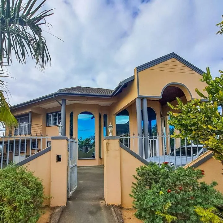 5 Bedroom House for sale in Avoca