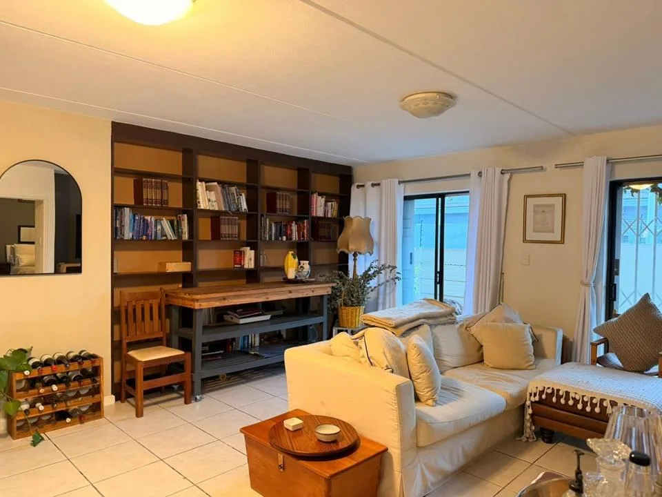 2 Bedroom Apartment / flat for sale in Parklands