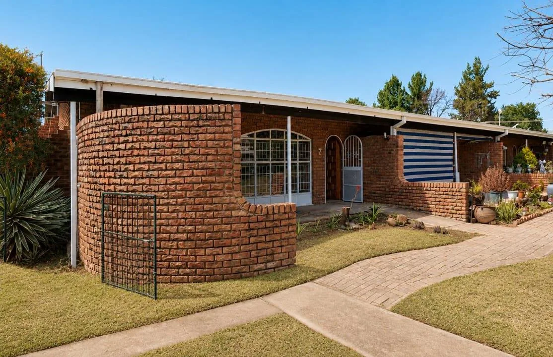 2 Bedroom Townhouse for sale in Modimolle