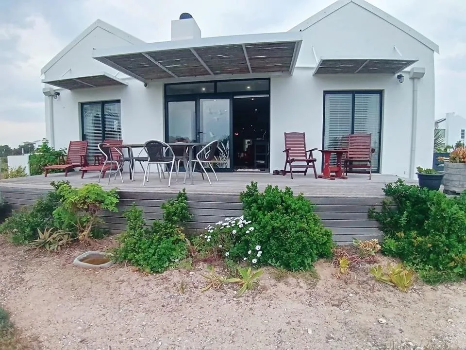 4 Bedroom House for sale in Shelley Point