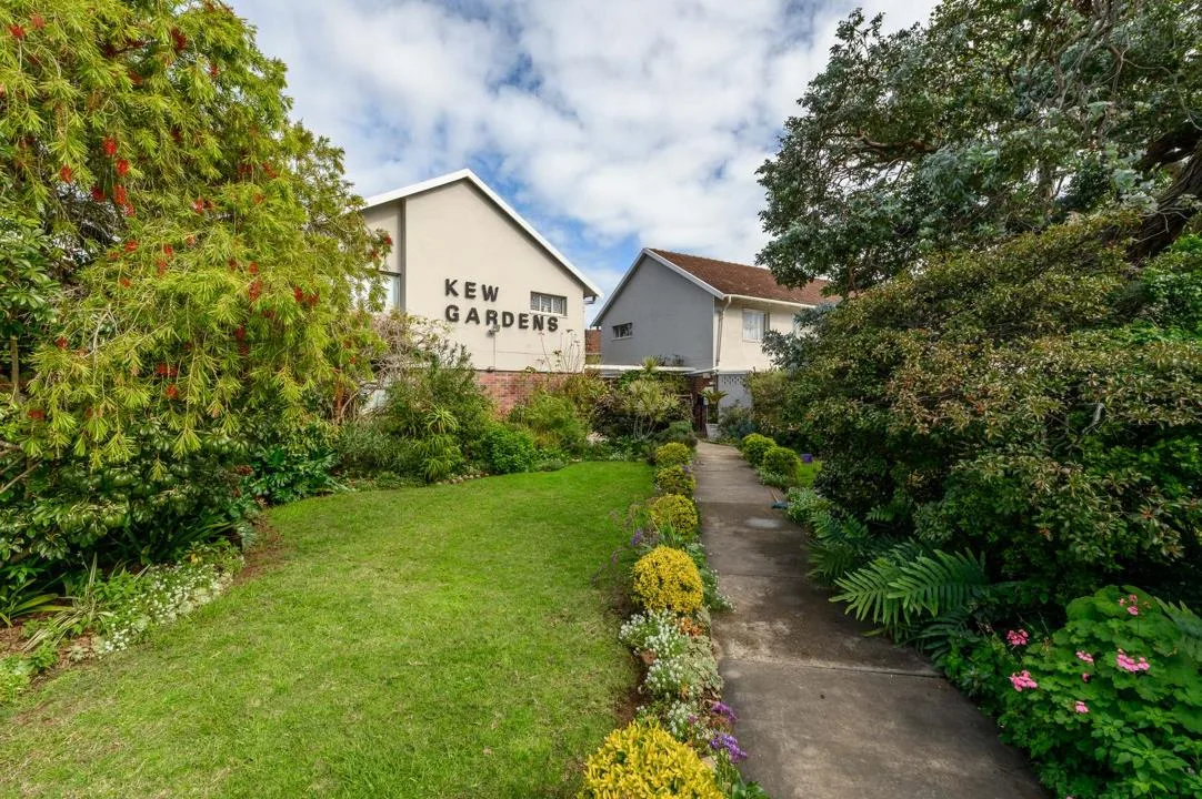 3 Bedroom Apartment / flat for sale in St Georges Park