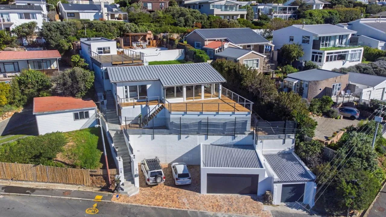 5 Bedroom House for sale in Murdock Valley