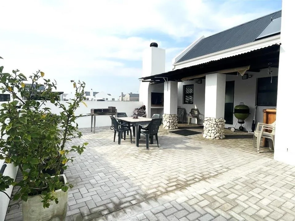 2 Bedroom House for sale in Atlantic Waves Estate