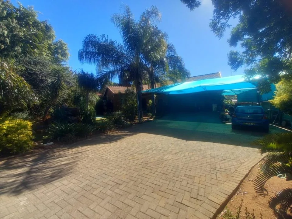 3 Bedroom House for sale in Safari Gardens