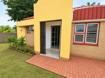 2 Bedroom House for sale in Birdswood