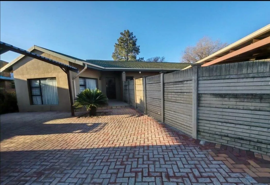 3 Bedroom House for sale in Sasolburg Ext 4