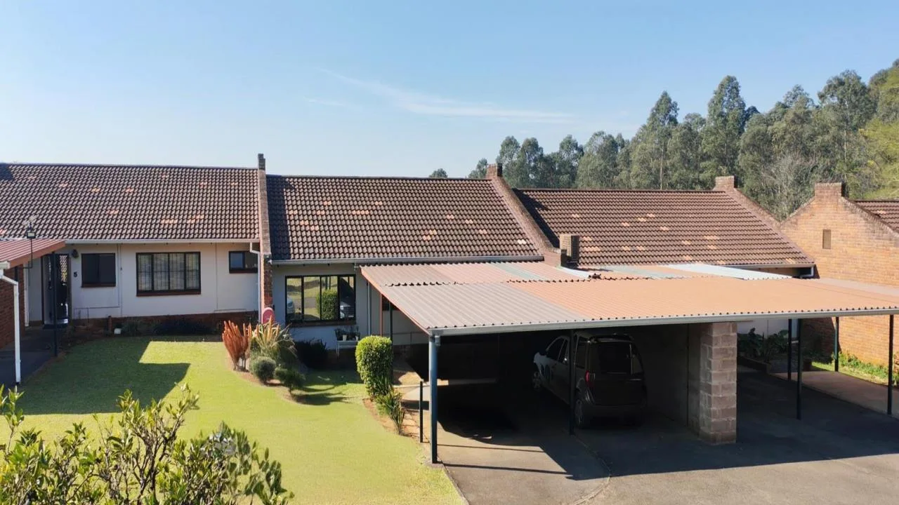 3 Bedroom Townhouse for sale in Scottsville