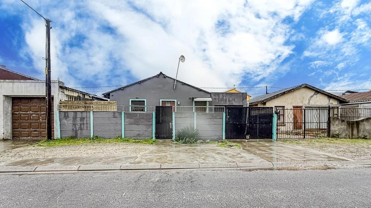 3 Bedroom House for sale in Voorbrug
