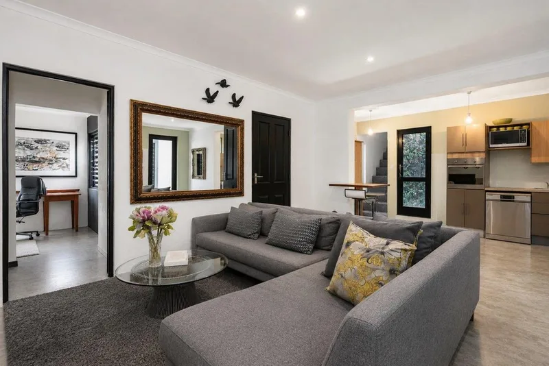 1 Bedroom Apartment / flat to rent in Saxonwold