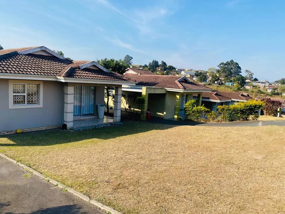 3 Bedroom Townhouse for sale in Kloof