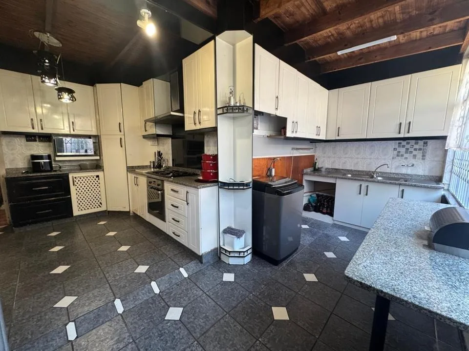 3 Bedroom House for sale in Fynnland
