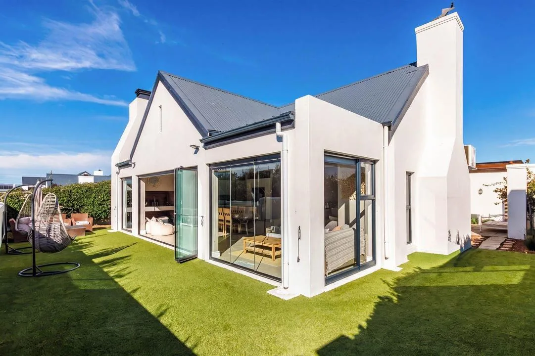 3 Bedroom House on auction in Croydon Olive Estate