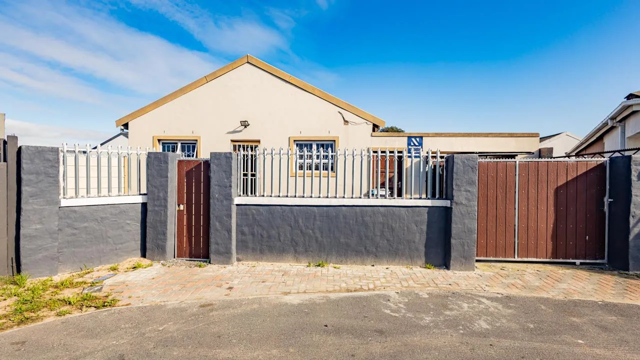 3 Bedroom House for sale in Dennemere