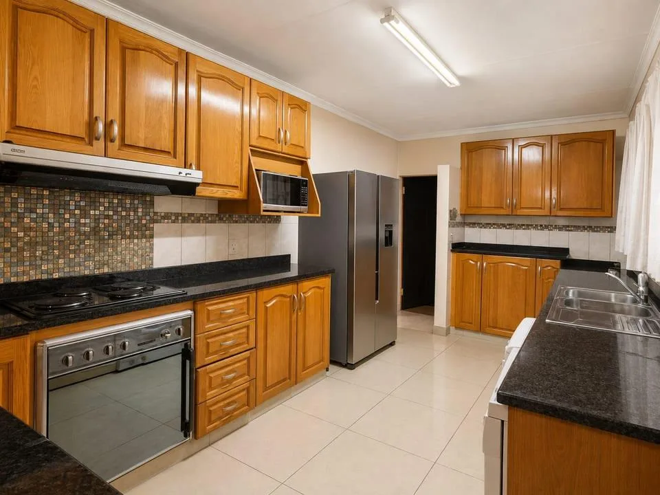 4 Bedroom House for sale in Dunveria