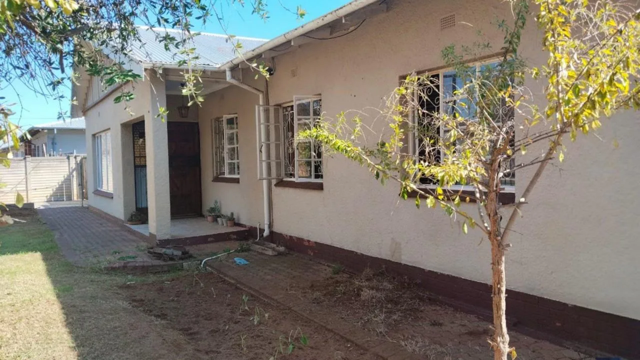 4 Bedroom House for sale in Wilgehof