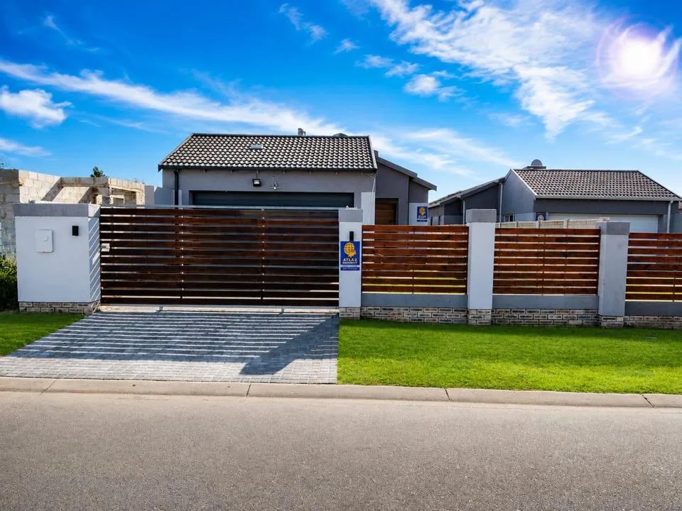 3 Bedroom House for sale in Fairview