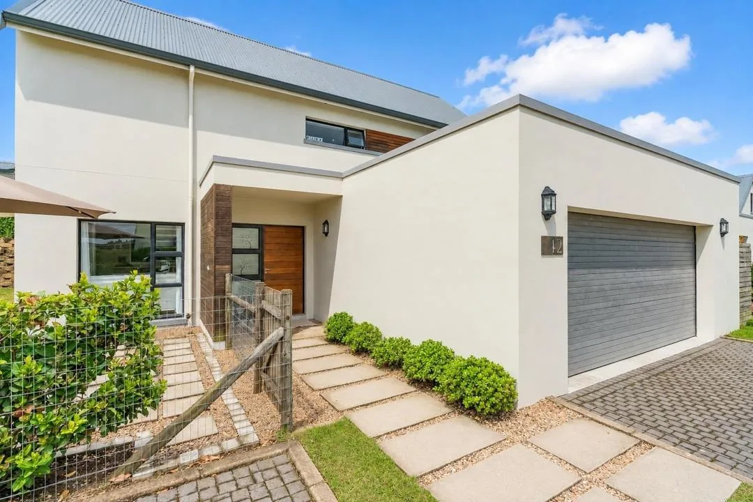3 Bedroom House for sale in Emberton Estate