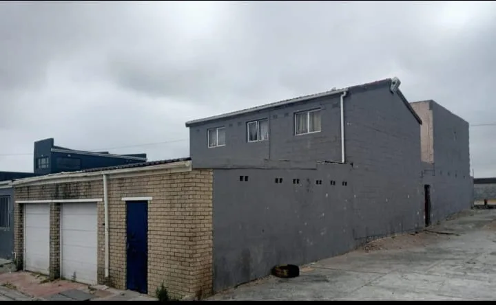 20 Bedroom House for sale in Rocklands