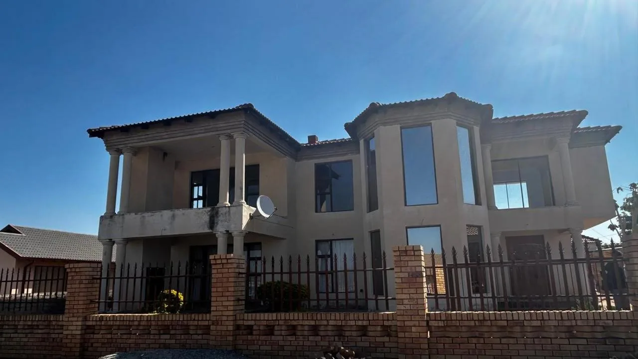 4 Bedroom House for sale in Mogwase