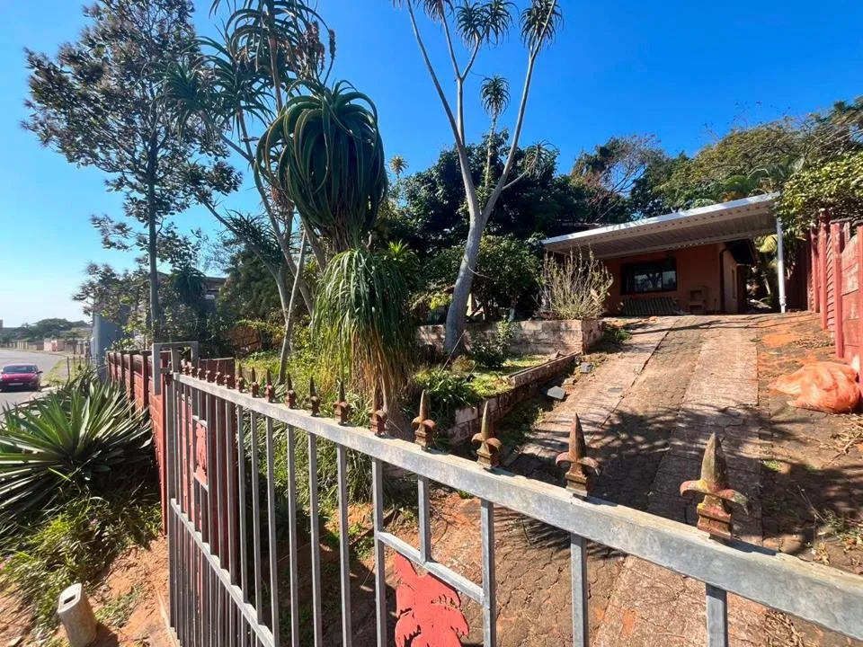 3 Bedroom House for sale in Bluff