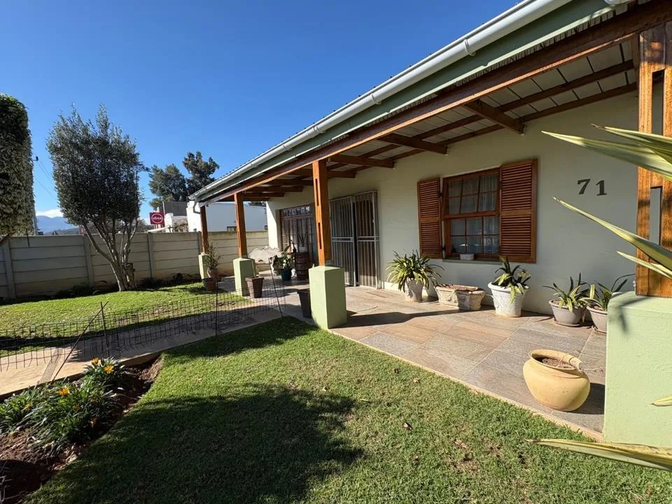 3 Bedroom House for sale in Bonnievale