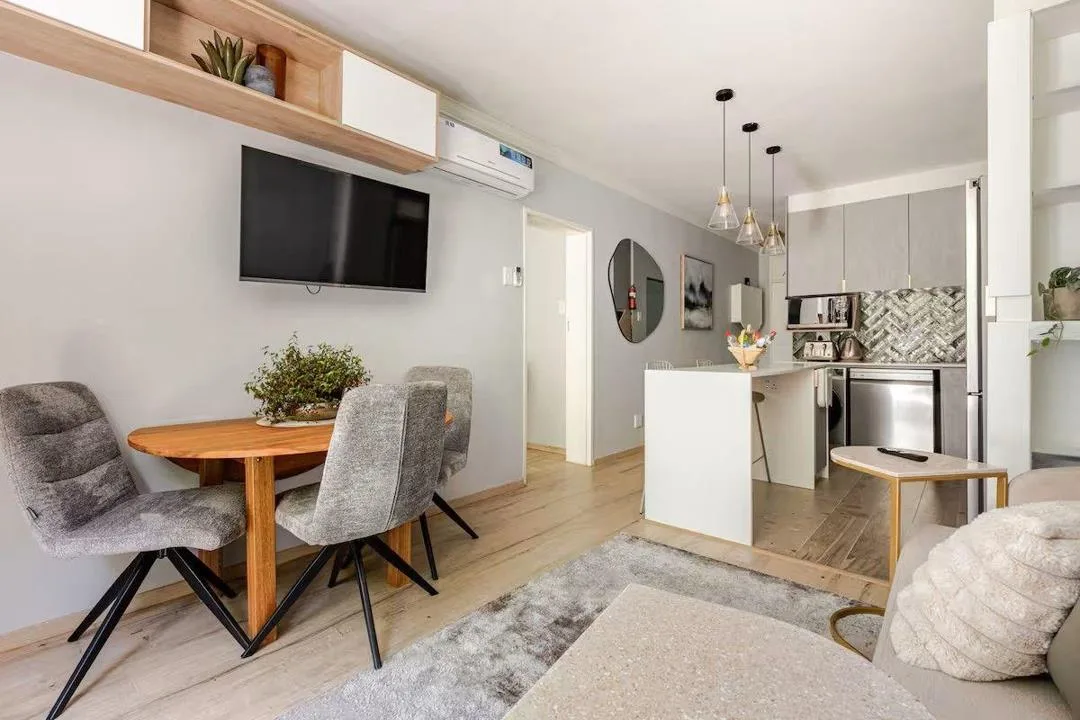 1 Bedroom Apartment / flat for sale in Foreshore