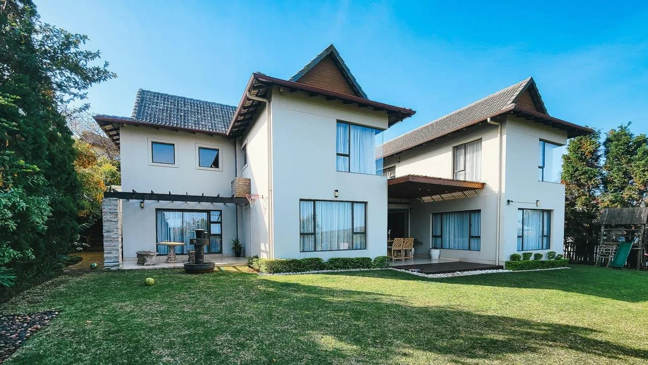 4 Bedroom House for sale in Seaward Estates