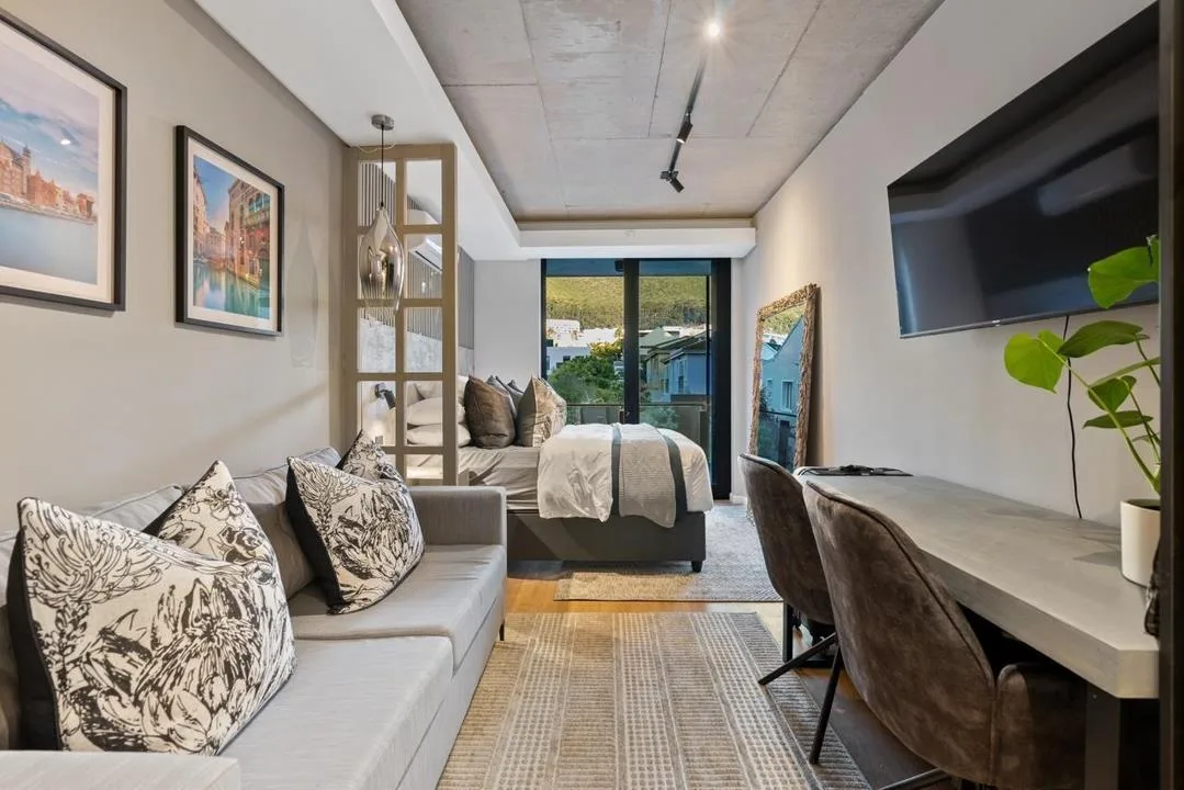 Apartment / flat for sale in Sea Point