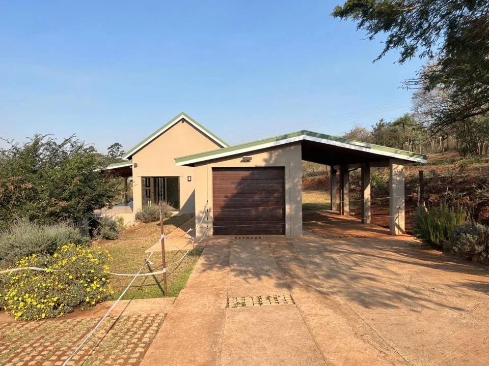 3 Bedroom House for sale in Camperdown