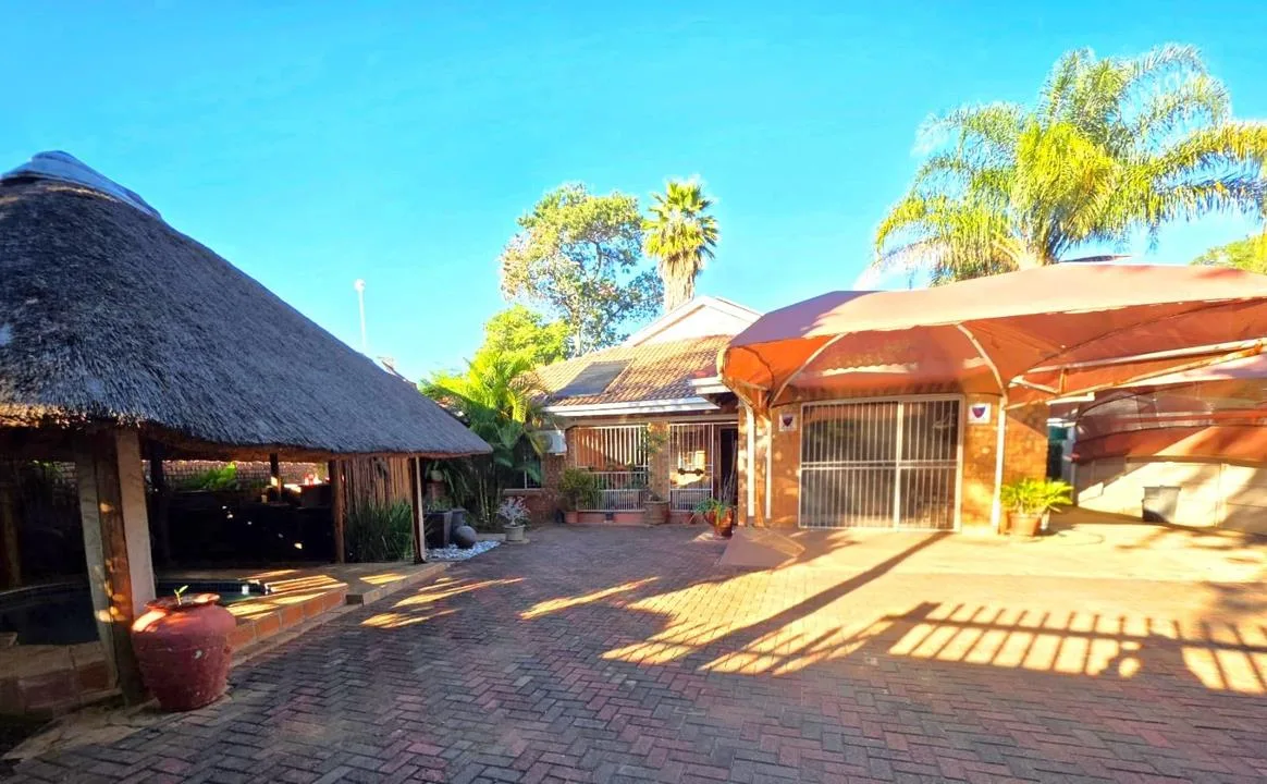 4 Bedroom House for sale in Mookgopong