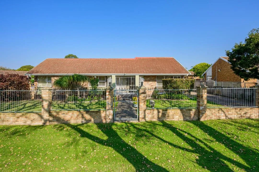 3 Bedroom House for sale in Charlo