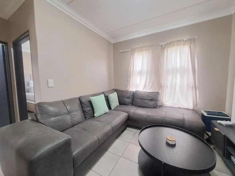 2 Bedroom Apartment / flat for sale in Scottsdene