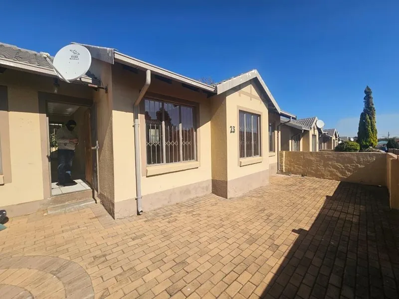 3 Bedroom Townhouse to rent in Ormonde View