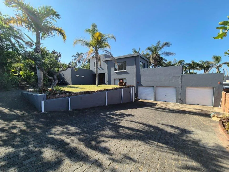 3 Bedroom House for sale in Gonubie