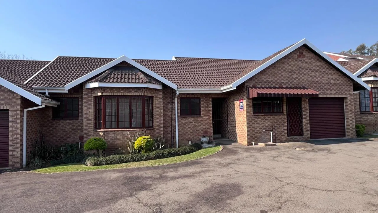 3 Bedroom Townhouse for sale in Pelham