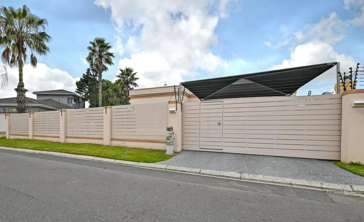 3 Bedroom House for sale in Parklands