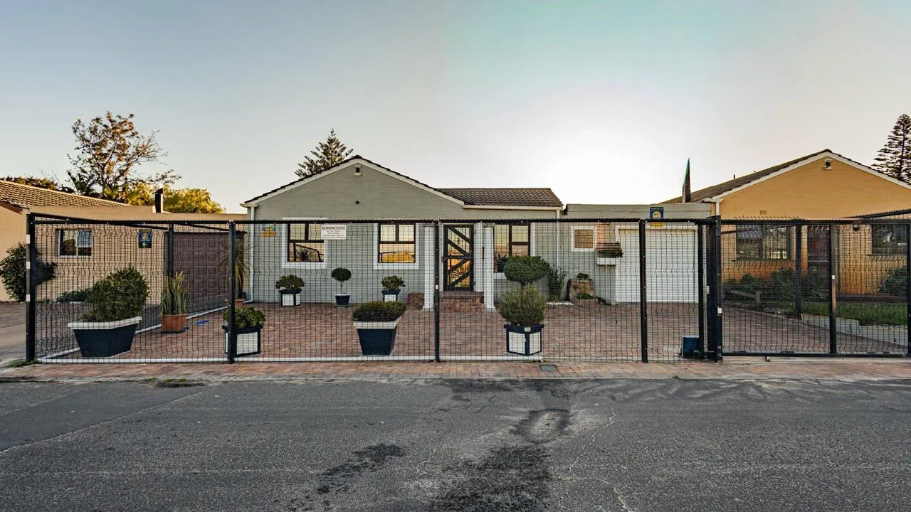 3 Bedroom House for sale in Dennemere
