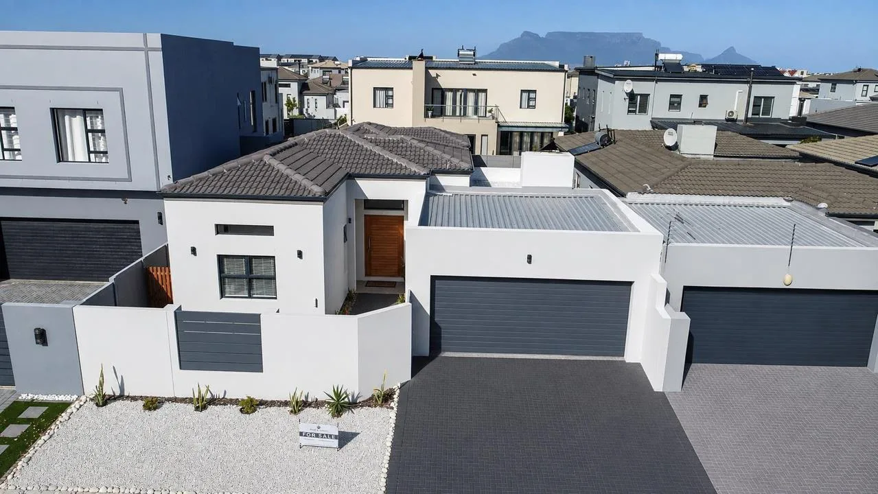 3 Bedroom House for sale in Parklands North