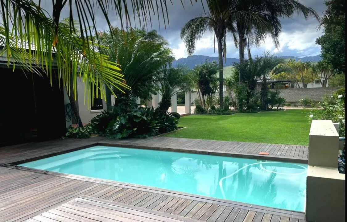 4 Bedroom House for sale in Robertson