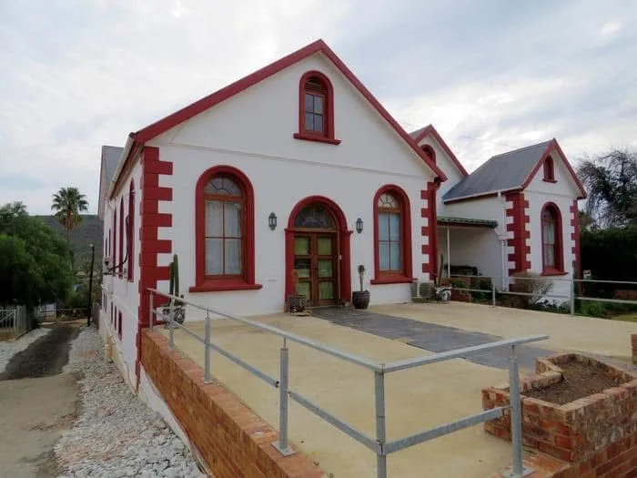 4 Bedroom House for sale in Uniondale