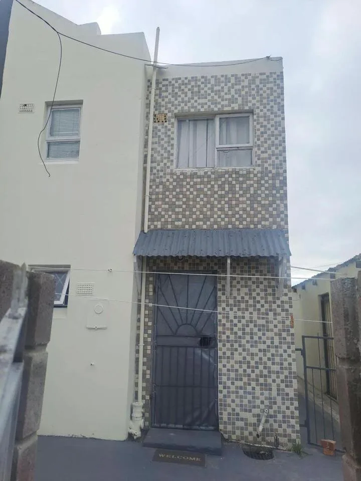 2 Bedroom House for sale in Algoa Park