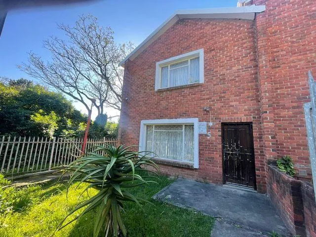 3 Bedroom Townhouse for sale in Chiselhurst