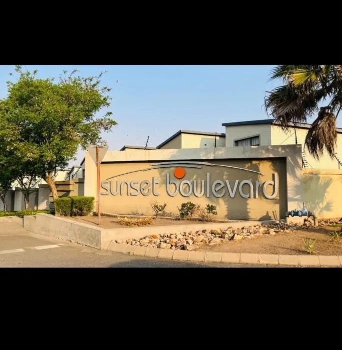 3 Bedroom Townhouse to rent in Ben Fleur