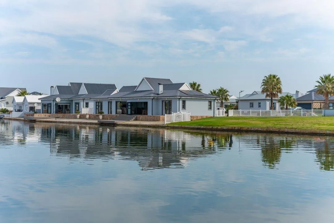 5 Bedroom House for sale in Marina Martinique